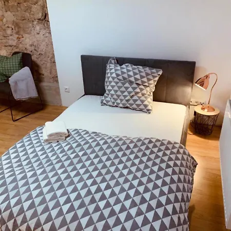 Felix Living 1 Apartment